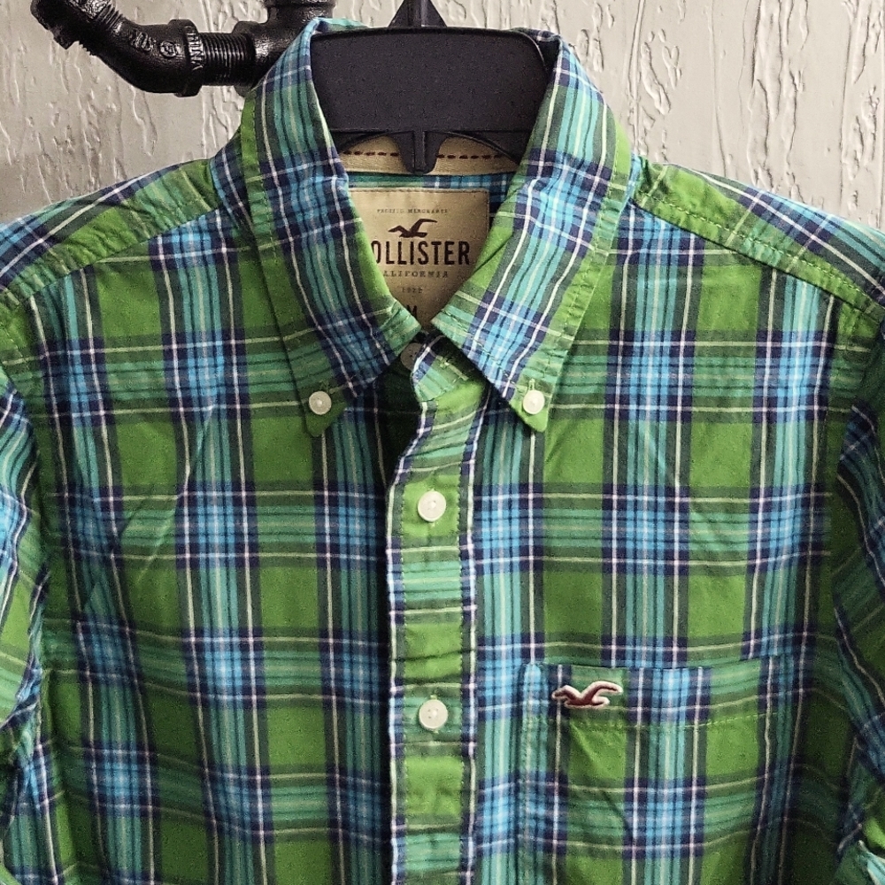 Hollister Green Plaid Long Sleeve Button Down Shirt